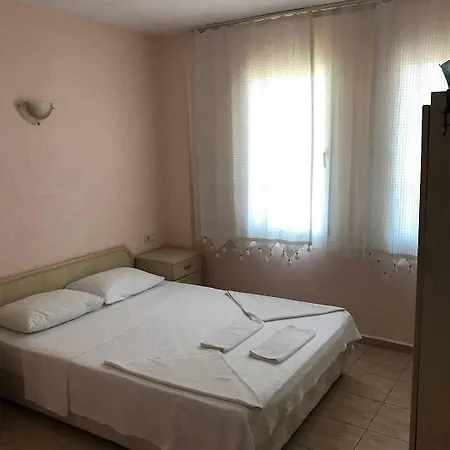Ξενοδοχείο με διαμερίσματα Meryem Ana Apart 3*